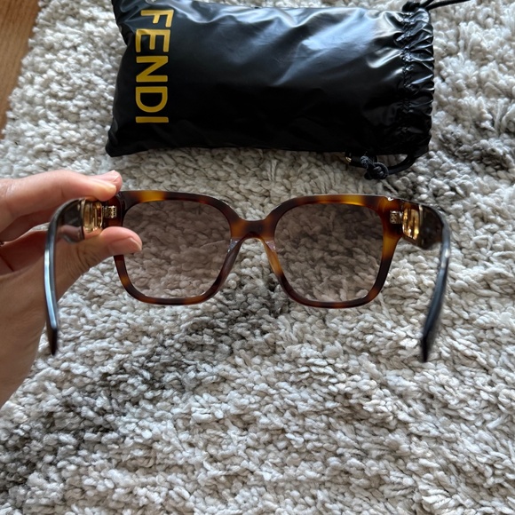 Fendi Women Sunglasses main image 11